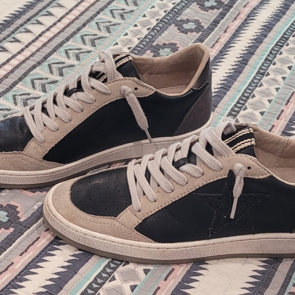 Shushop Women's PAZ Sneaker
